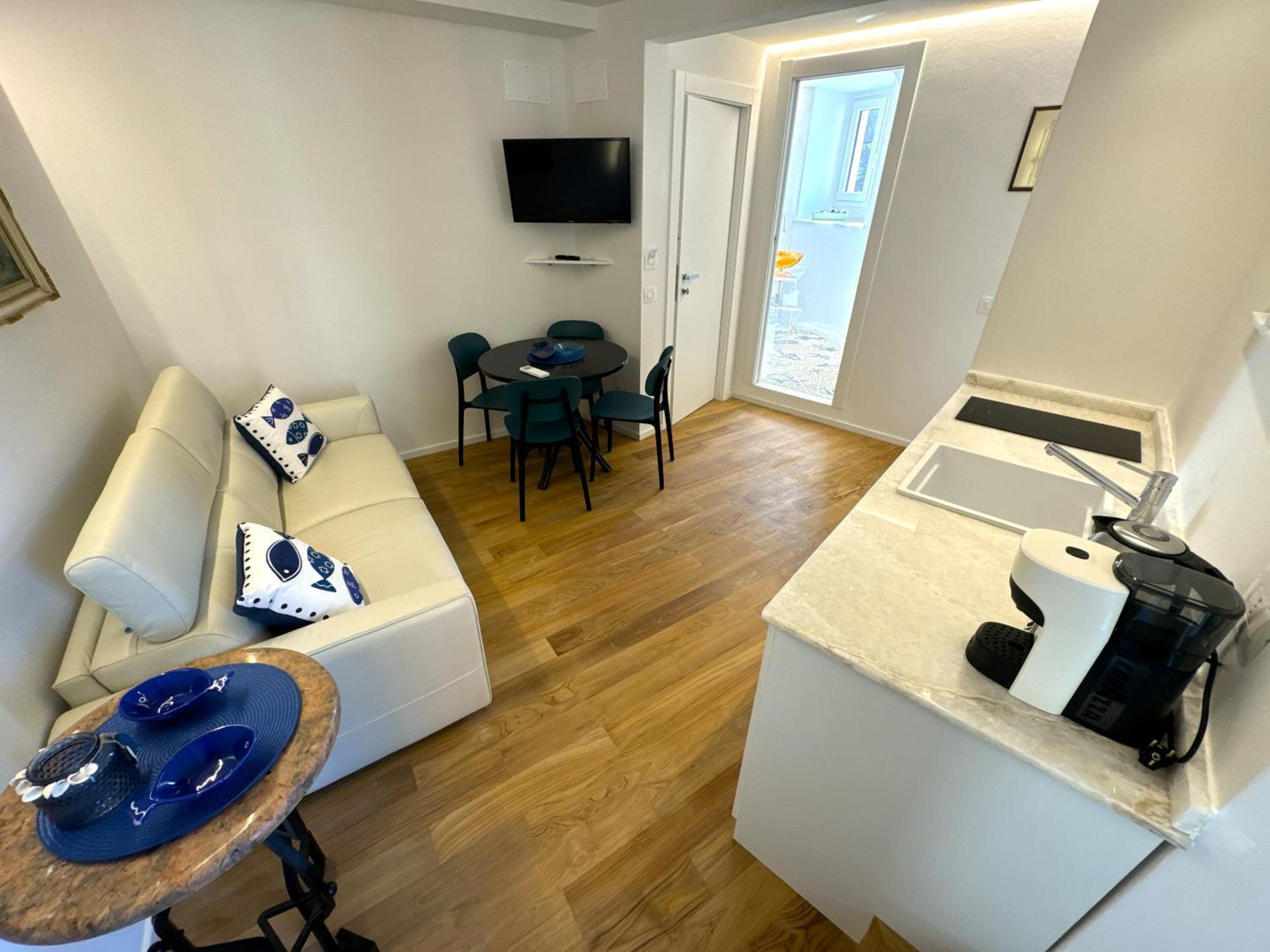 דירות פורטו ונרה La Casa Rotonda מראה חיצוני תמונה